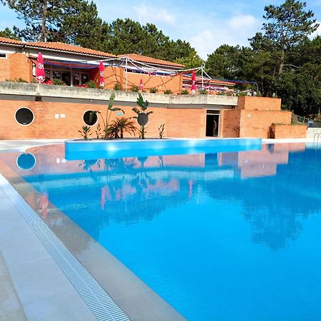 Parque De Campismo Orbitur Foz De Arelho. Hotel Фож-ду-Арелю Екстериор снимка