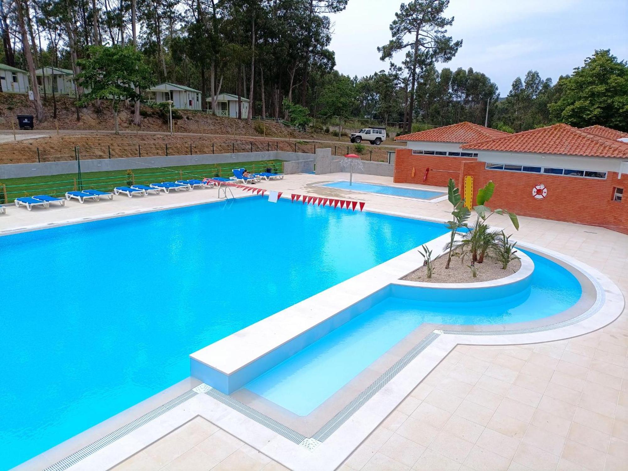 Parque De Campismo Orbitur Foz De Arelho. Hotel Фож-ду-Арелю Екстериор снимка